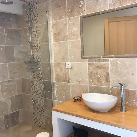 Du Pigeonnier Oda ve Kahvaltı 3*